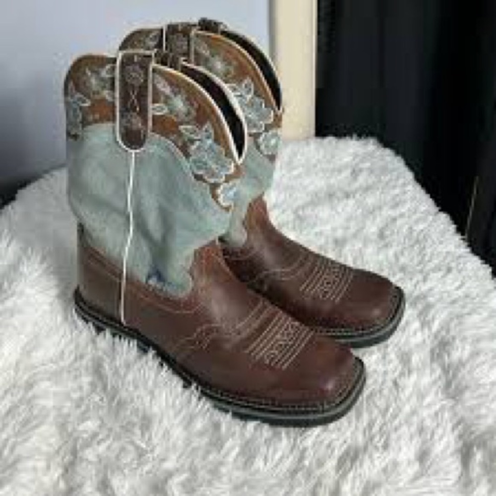 🌟Justin Women’s Starlina Western Boots- Broad Square Toe🌟